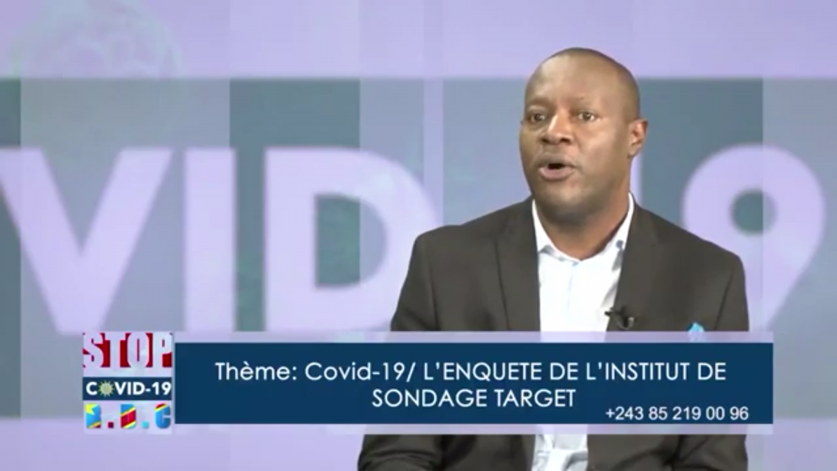Serge Mumbu presents the survey results on the Coronavirus perception in DRC on B-One TV.
